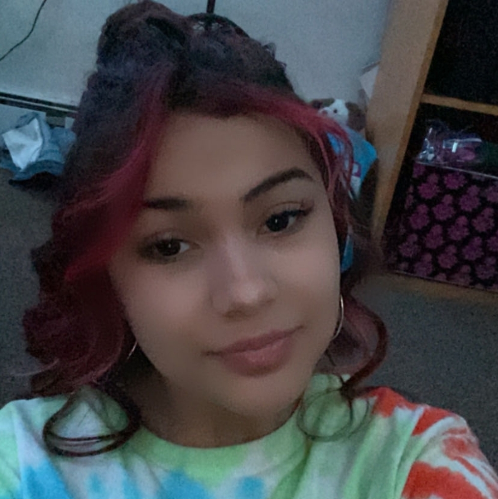 Meet your Posher, Nylene